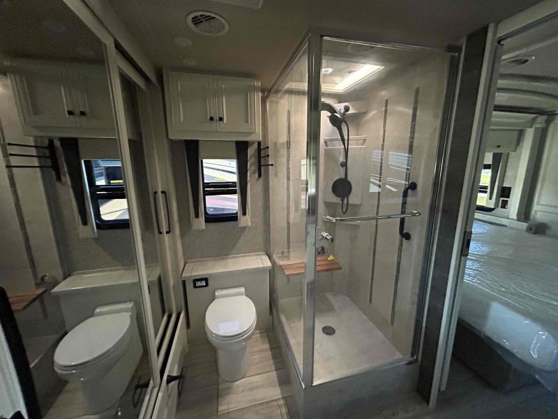 new Camper / RV Tiffin Motorhomes Allegro Bus for sale, in Palm Bay, FL Thumbnail 6