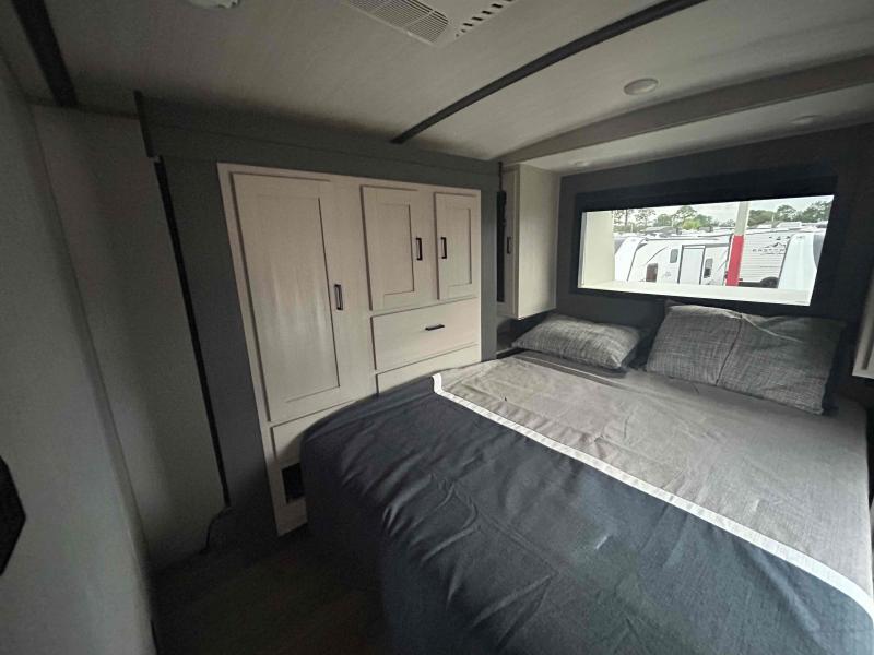 new Fifth Wheel Trailers Forest River Salem Hemisphere for sale, in Palm Bay, FL Thumbnail 9