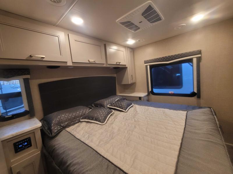 new Camper / RV Thor Motor Coach Magnitude for sale, in Winter Garden, FL Thumbnail 12