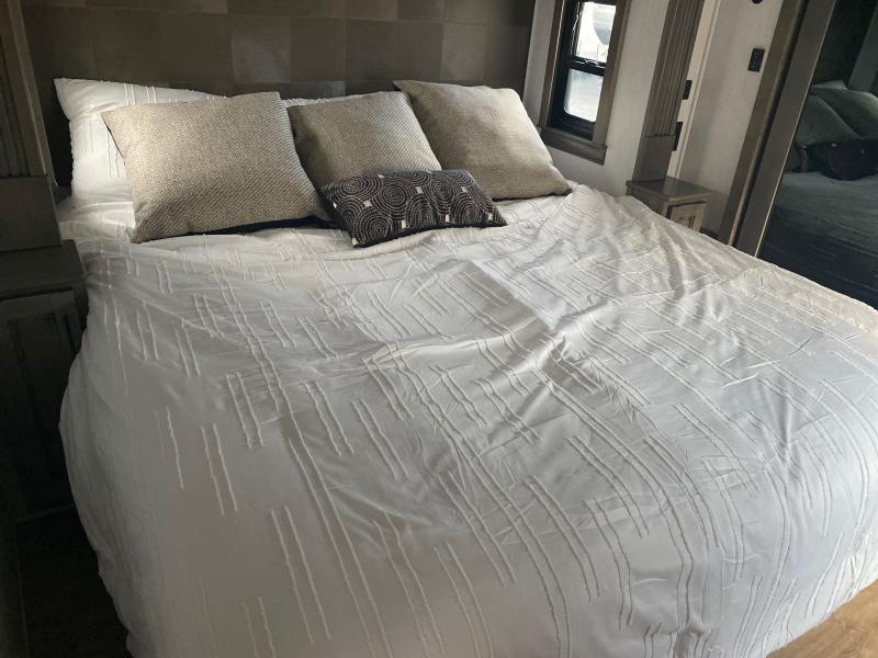 new Fifth Wheel Trailers Forest River Riverstone Reserve Series for sale, in Ormond Beach, FL Thumbnail 6