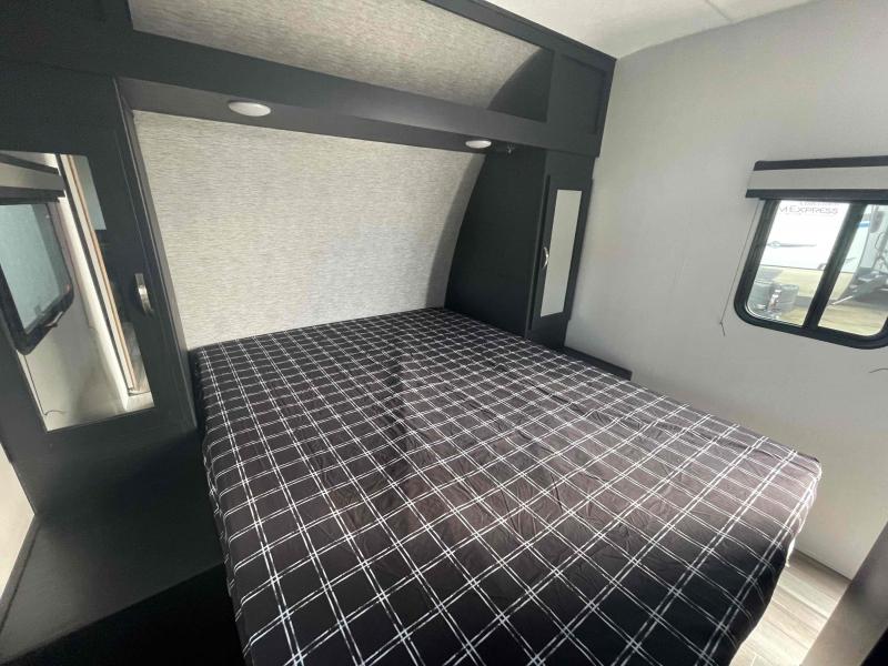 new Travel Trailers Coachmen Freedom Express Select for sale, in Palm Bay, FL Thumbnail 7