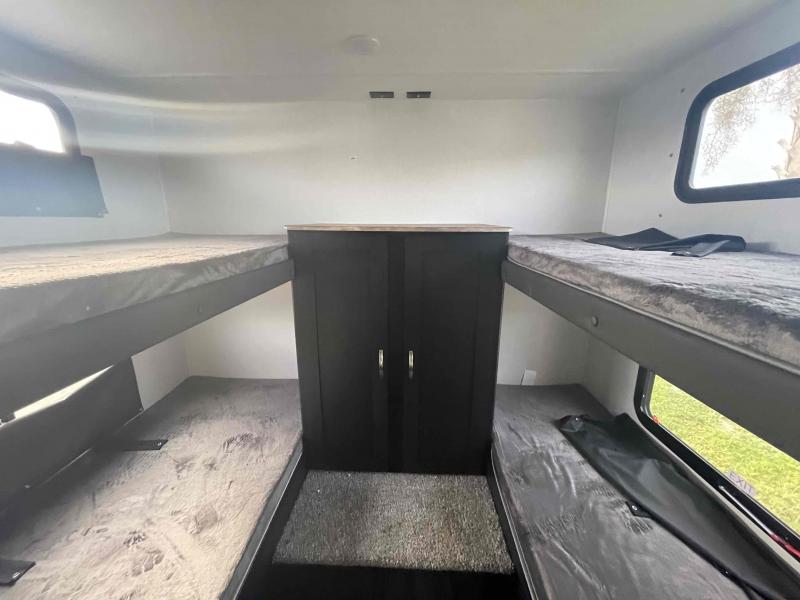 new Travel Trailers Coachmen Freedom Express Select for sale, in Palm Bay, FL Thumbnail 17