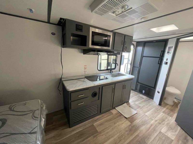 new Travel Trailers Keystone RV Bullet Crossfire for sale, in Winter Garden, FL Thumbnail 10