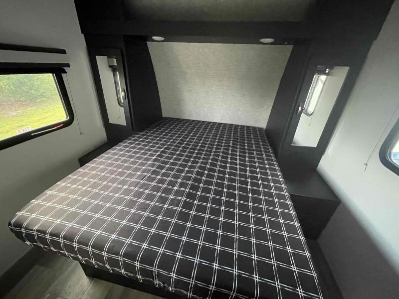 new Travel Trailers Coachmen Freedom Express Select for sale, in Palm Bay, FL Thumbnail 8