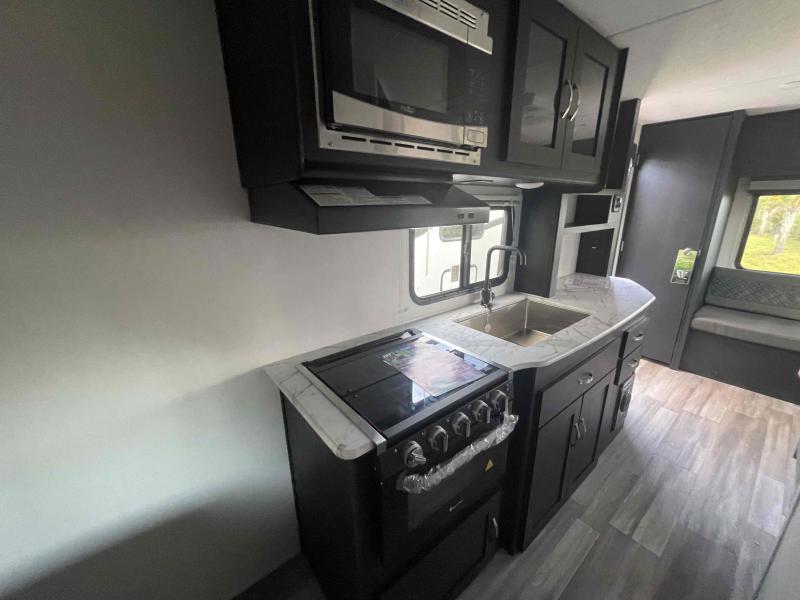 new Travel Trailers Coachmen Freedom Express Select for sale, in Palm Bay, FL Thumbnail 15
