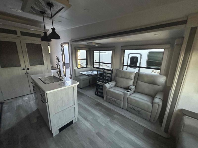 new Fifth Wheel Trailers East To West Tandara for sale, in Palm Bay, FL Thumbnail 18