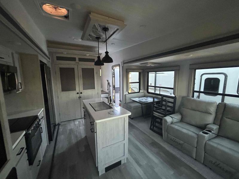 new Fifth Wheel Trailers East To West Tandara for sale, in Palm Bay, FL Thumbnail 19