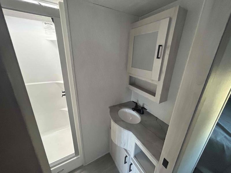 new Fifth Wheel Trailers East To West Tandara for sale, in Palm Bay, FL Thumbnail 10