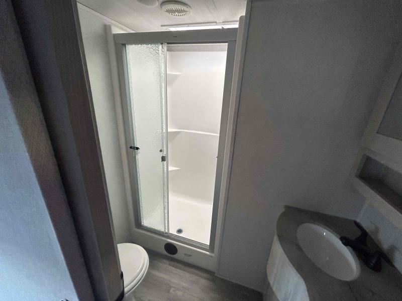 new Fifth Wheel Trailers East To West Tandara for sale, in Palm Bay, FL Thumbnail 11