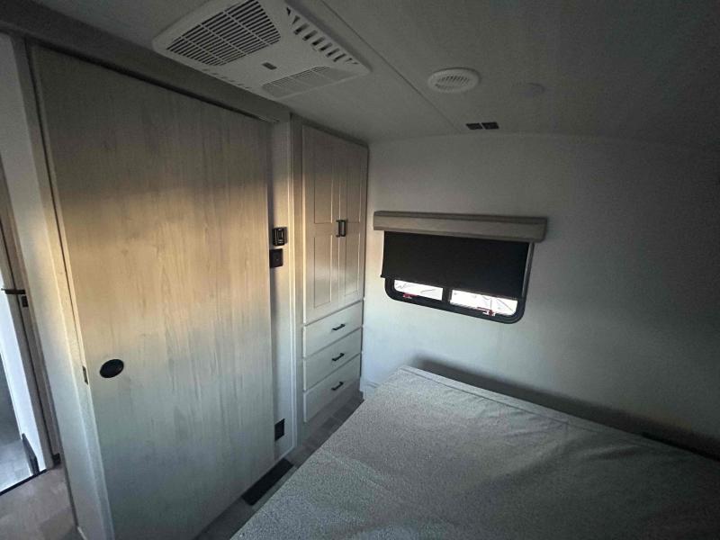 new Fifth Wheel Trailers East To West Tandara for sale, in Palm Bay, FL Thumbnail 9