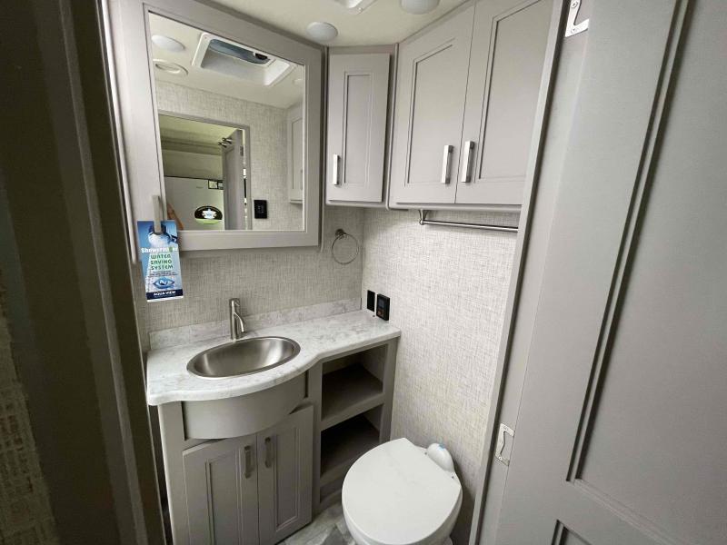 new Camper / RV Thor Motor Coach Challenger for sale, in Palm Bay, FL Thumbnail 17