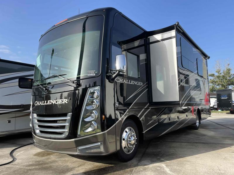 new Camper / RV Thor Motor Coach Challenger for sale, in Palm Bay, FL Thumbnail 3