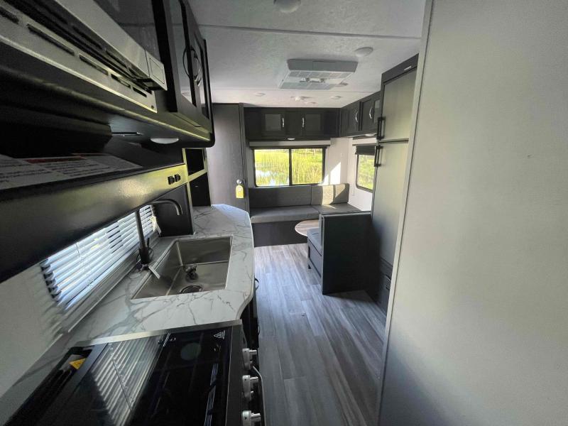 new Travel Trailers Coachmen Freedom Express Select for sale, in Ormond Beach, FL Thumbnail 11