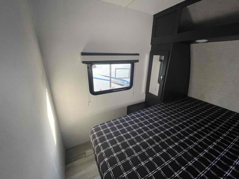 new Travel Trailers Coachmen Freedom Express Select for sale, in Ormond Beach, FL Thumbnail 8