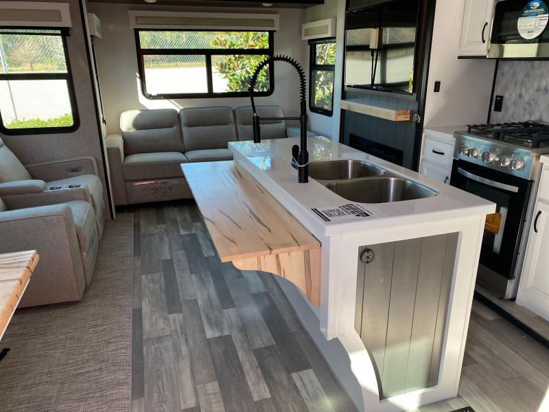 new Fifth Wheel Trailers Forest River Cedar Creek for sale, in Ormond Beach, FL Thumbnail 11