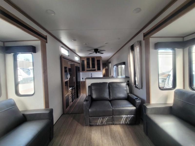 new Fifth Wheel Trailers Forest River Sabre for sale, in Winter Garden, FL Thumbnail 9