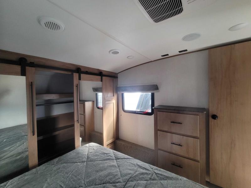 new Fifth Wheel Trailers Forest River Sabre for sale, in Winter Garden, FL Thumbnail 12