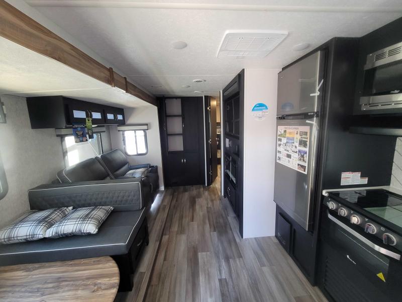 new Travel Trailers Coachmen Freedom Express Liberty Edition for sale, in Winter Garden, FL Thumbnail 6