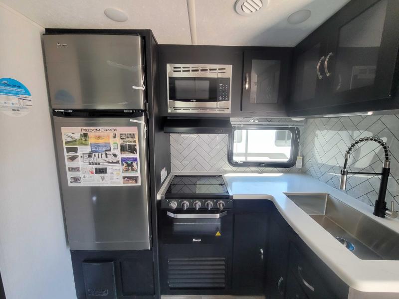 new Travel Trailers Coachmen Freedom Express Liberty Edition for sale, in Winter Garden, FL Thumbnail 9