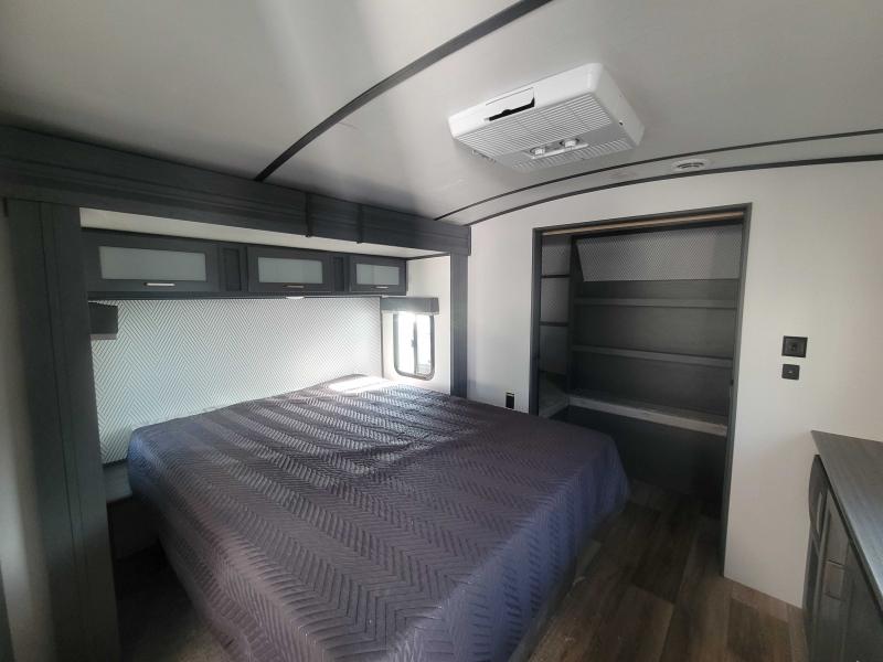 new Travel Trailers Keystone RV Premier for sale, in Winter Garden, FL Thumbnail 9