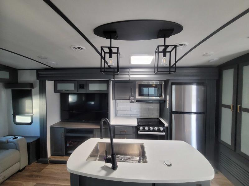 new Travel Trailers Keystone RV Premier for sale, in Winter Garden, FL Thumbnail 8