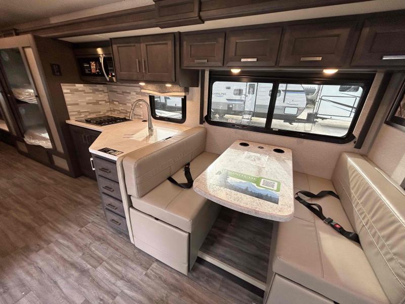 new Camper / RV Thor Motor Coach Magnitude for sale, in Palm Bay, FL Thumbnail 11