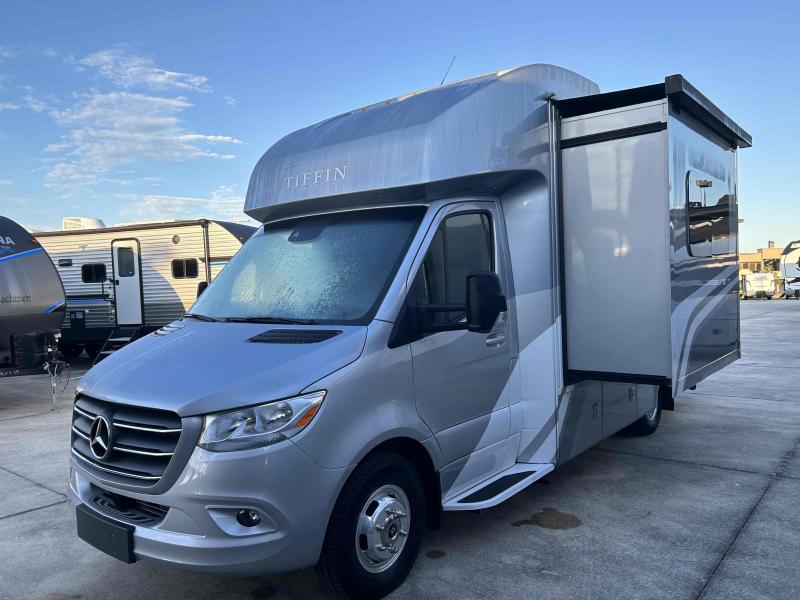 new Camper / RV Tiffin Motorhomes Wayfarer for sale, in Palm Bay, FL Thumbnail 2