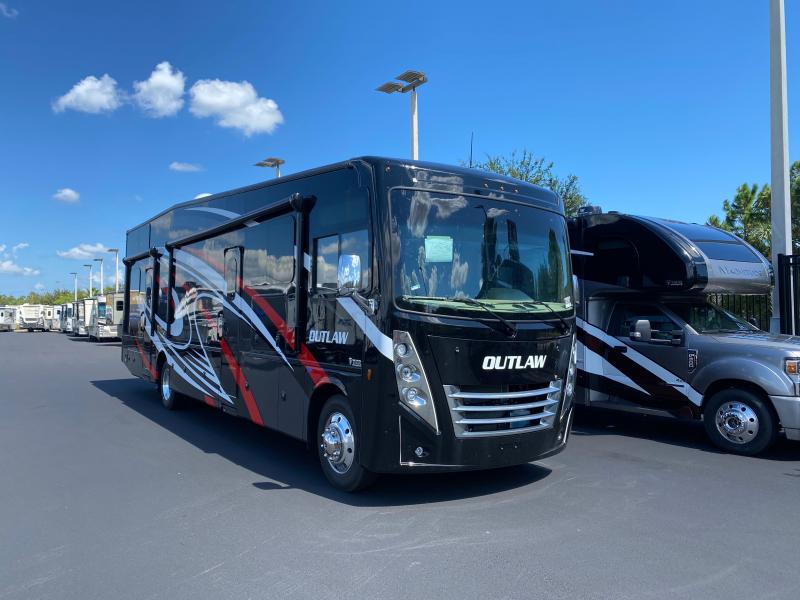 2022 Thor Motor Coach OUTLAW 38KB 2022 Thor Motor Coach OUTLAW 38KB