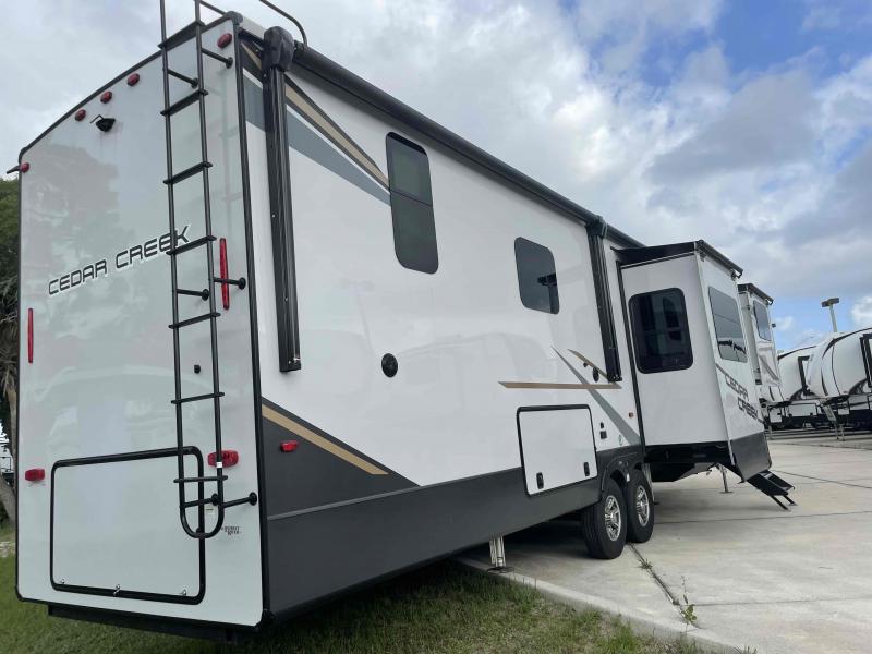 new Fifth Wheel Trailers Forest River Cedar Creek for sale, in Winter Garden, FL Thumbnail 6