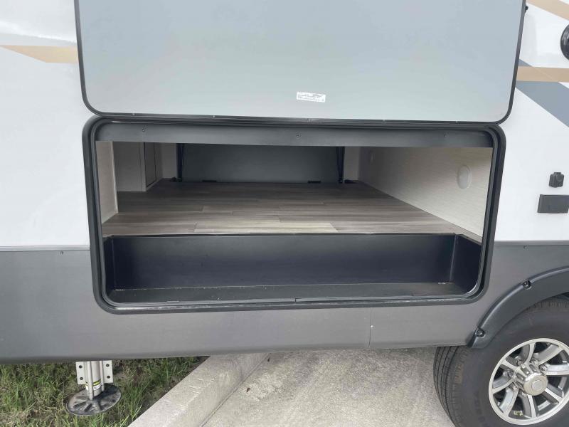 new Fifth Wheel Trailers Forest River Cedar Creek for sale, in Winter Garden, FL Thumbnail 8