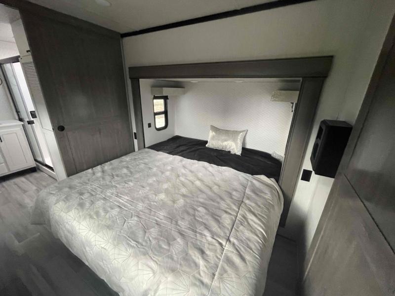 new Fifth Wheel Trailers Forest River Cedar Creek for sale, in Winter Garden, FL Thumbnail 9