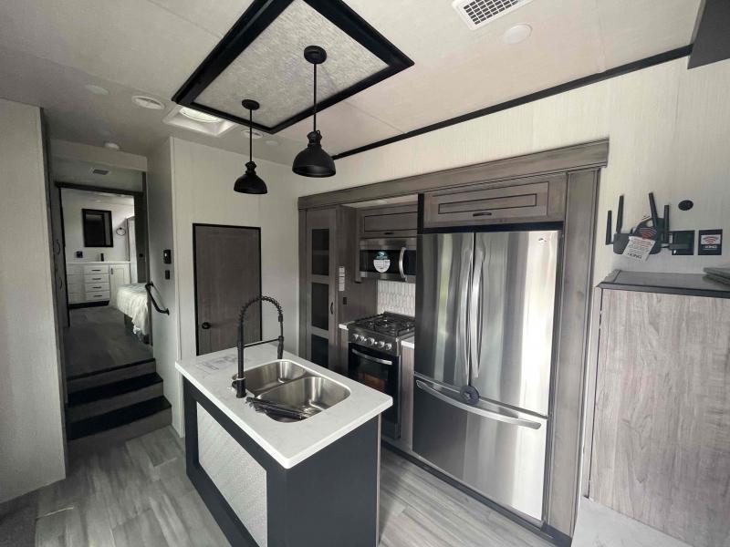 new Fifth Wheel Trailers Forest River Cedar Creek for sale, in Winter Garden, FL Thumbnail 19