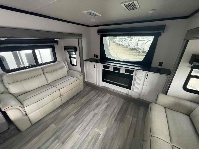 new Fifth Wheel Trailers Forest River Cedar Creek for sale, in Winter Garden, FL Thumbnail 25