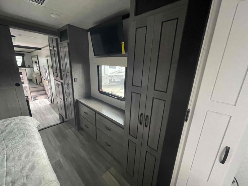 new Fifth Wheel Trailers Forest River Cedar Creek for sale, in Winter Garden, FL Thumbnail 11