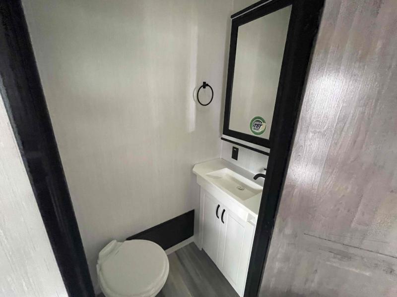 new Fifth Wheel Trailers Forest River Cedar Creek for sale, in Winter Garden, FL Thumbnail 20