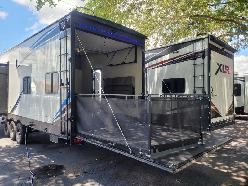 Freedom Toy Hauler Party Deck Wow Blog