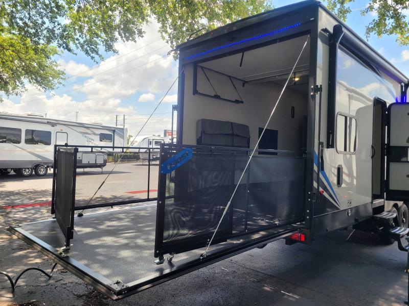 Freedom Toy Hauler Party Deck Wow Blog