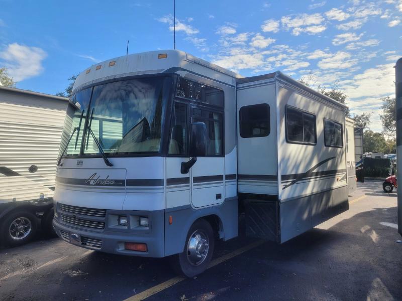 2002 Winnebago ADVENTURER 35U 2002 Winnebago ADVENTURER 35U