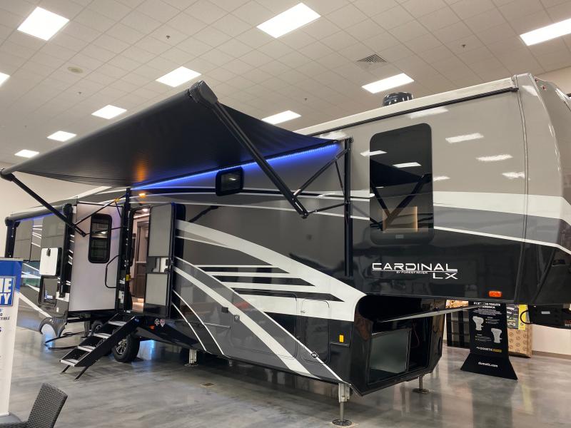 2022 Forest River CARDINAL LUXURY 380RLX 2022 Forest River CARDINAL LUXURY 380RLX