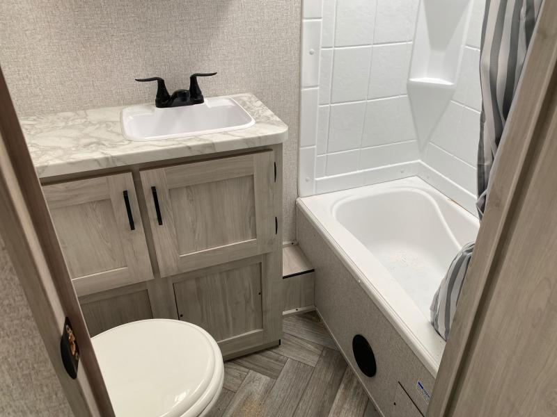 new Travel Trailers East To West Della Terra for sale, in Ormond Beach, FL Thumbnail 11