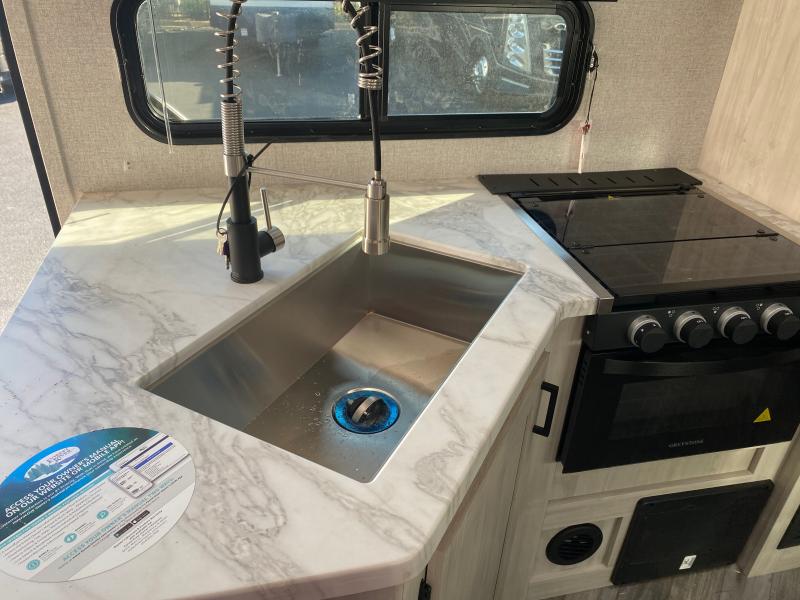 new Travel Trailers East To West Della Terra for sale, in Ormond Beach, FL Thumbnail 6