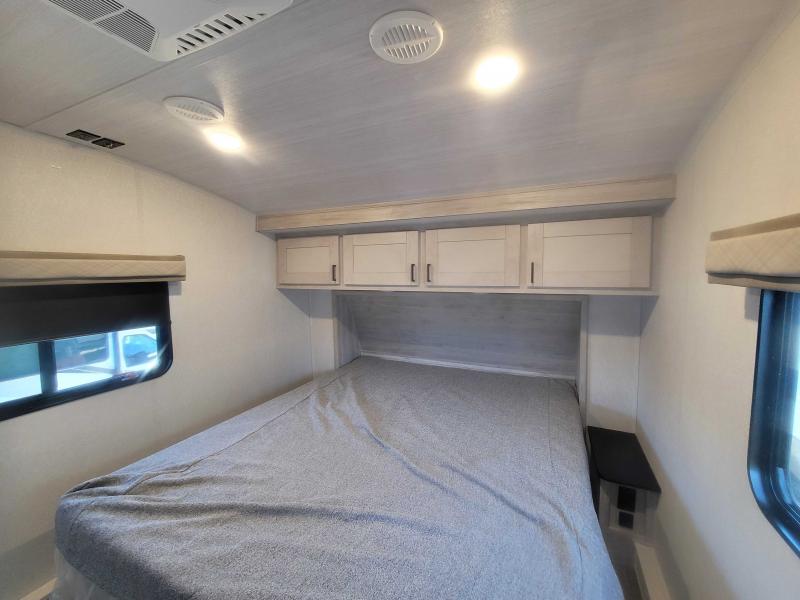 new Fifth Wheel Trailers East To West Tandara for sale, in Winter Garden, FL Thumbnail 9