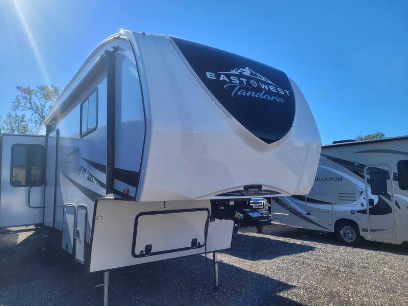 new Fifth Wheel Trailers East To West Tandara for sale, in Winter Garden, FL Thumbnail 2