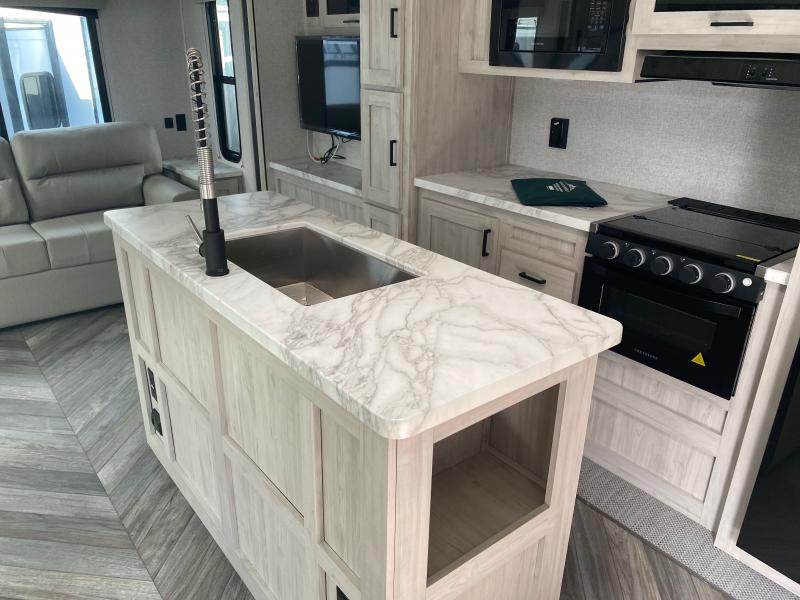 new Travel Trailers East To West Della Terra for sale, in Ormond Beach, FL Thumbnail 6