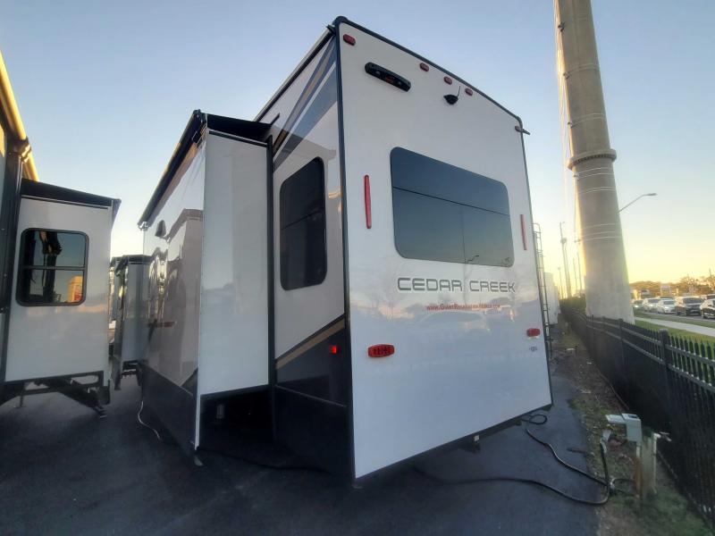 new Fifth Wheel Trailers Forest River Cedar Creek for sale, in Winter Garden, FL Thumbnail 3