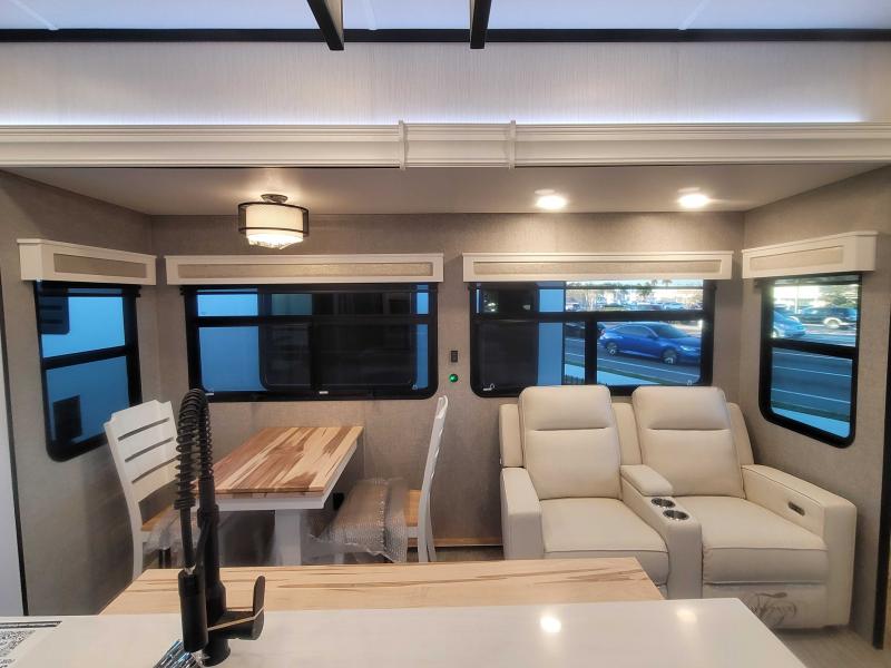 new Fifth Wheel Trailers Forest River Cedar Creek for sale, in Winter Garden, FL Thumbnail 8