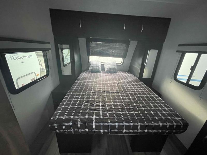 new Travel Trailers Coachmen Freedom Express Ultra Lite for sale, in Winter Garden, FL Thumbnail 7