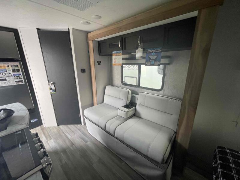 new Travel Trailers Coachmen Freedom Express Ultra Lite for sale, in Winter Garden, FL Thumbnail 10