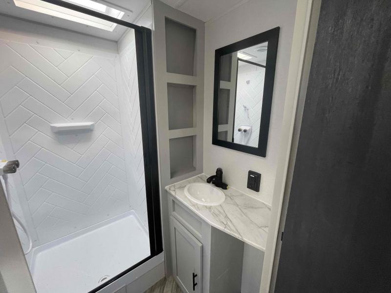 new Toy Haulers Forest River Salem FSX Platinum for sale, in Palm Bay, FL Thumbnail 10