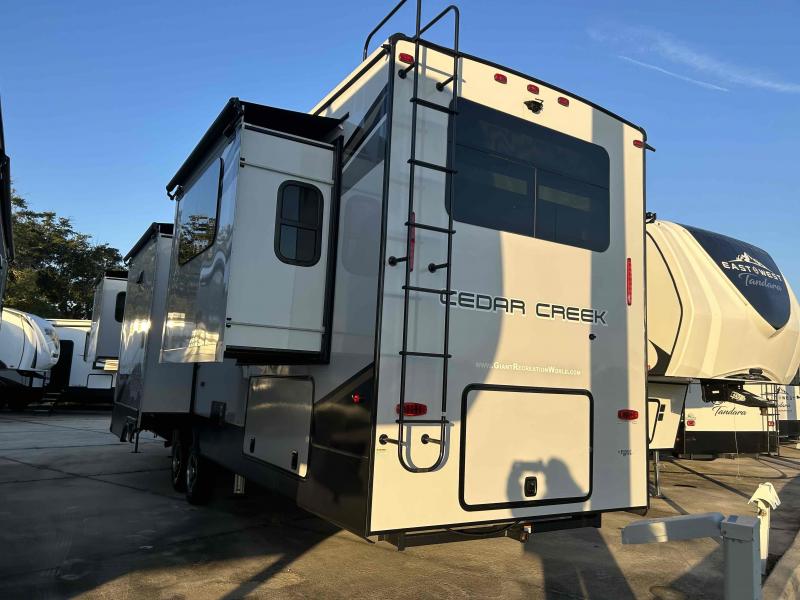 new Fifth Wheel Trailers Forest River Cedar Creek for sale, in Palm Bay, FL Thumbnail 7